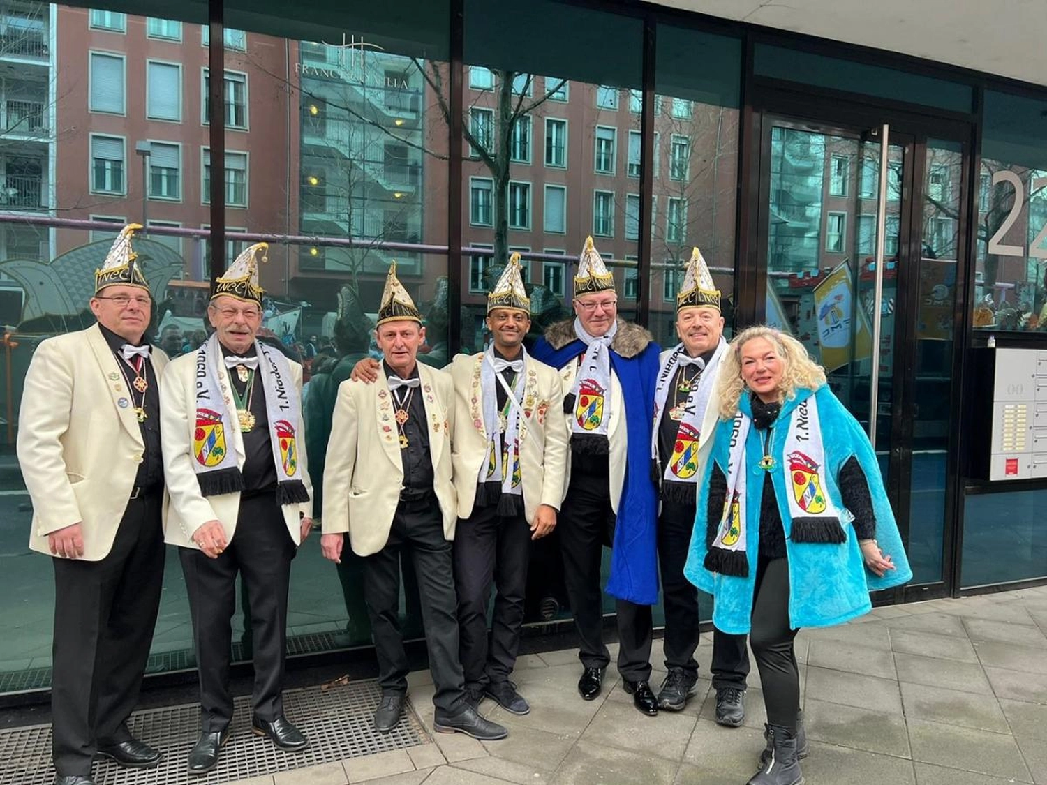 1.Nieder CC - Karnevalsverein -Umzug durch Frankfurts Strassen 11.02.2024